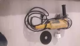 smerigliatrice angolare dewalt