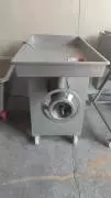 Tritacarne professionale SIRMAN