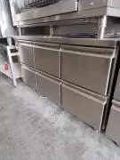 Tavolo refrigerato a cassetti Dimensioni 1,50x70x8