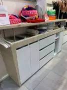 Arredo per negozio in legno pressato