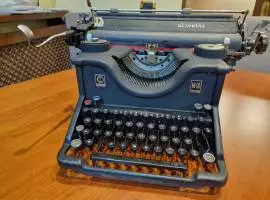 Macchina da scrivere Olivetti