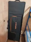 Roland Fantom 8 con custodia e stand